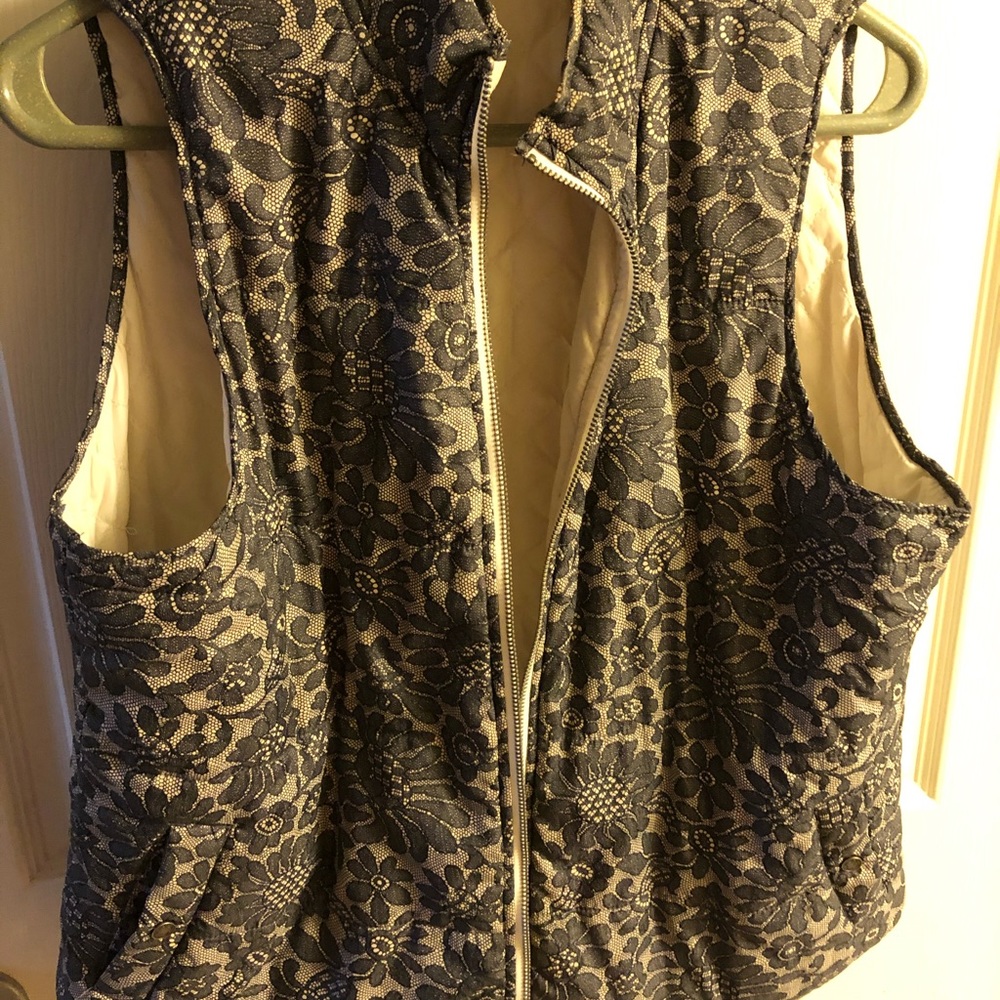 Reversible vest